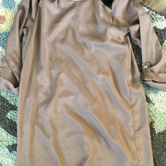 Clothes - Picture 2 of 8